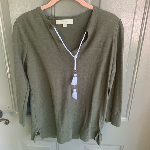LOFT Olive Green Tie Front Top size XS - Picture 6 of 6